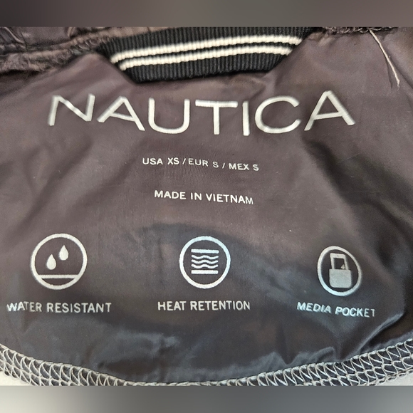 NAUTICA - XS - WATER RESISTANT - HEAT RETENTION - MEDIA POCKET - LIKE NEW - Picture 5 of 6
